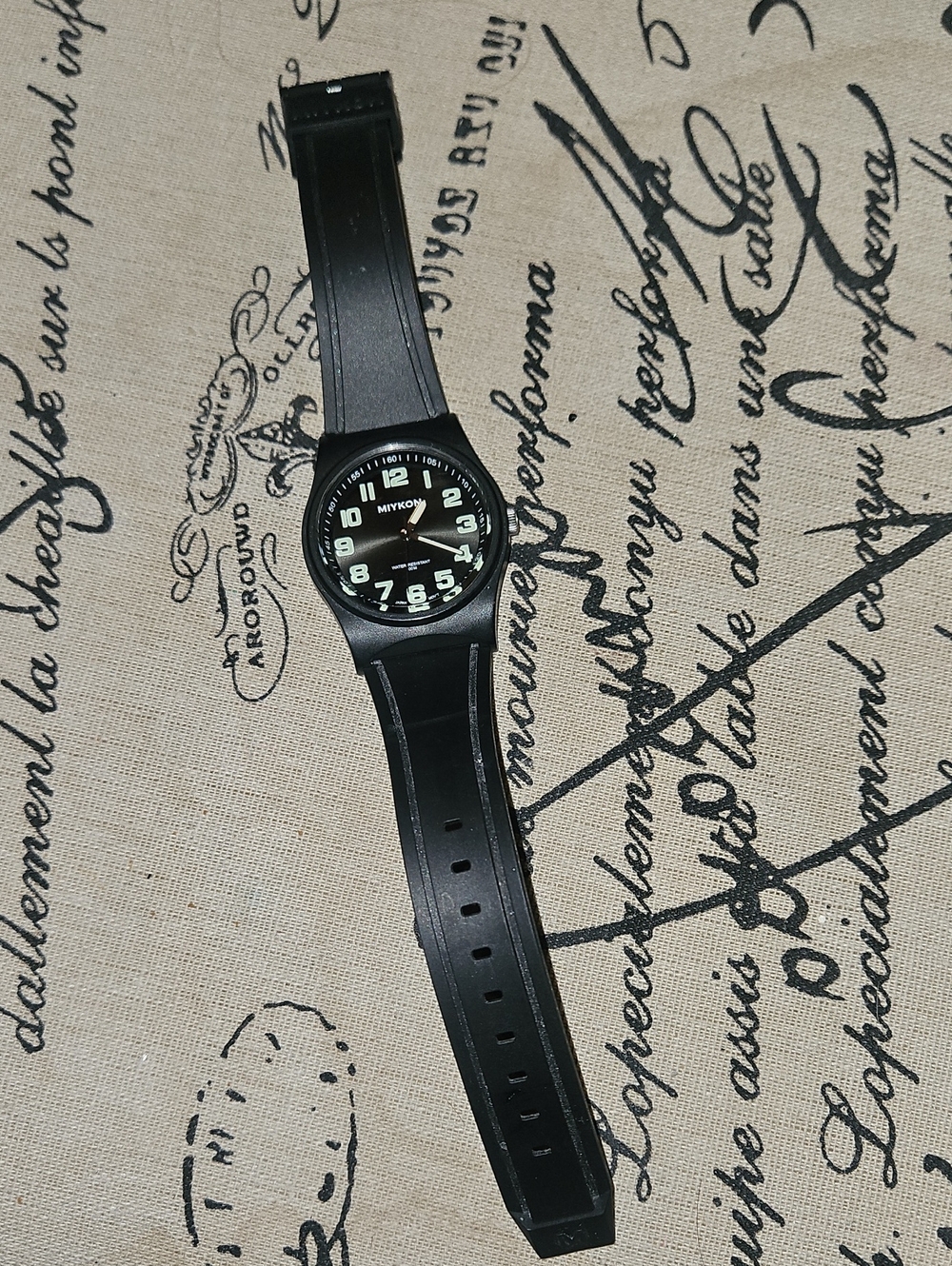 Black Miykon Minimalist Analog Watch